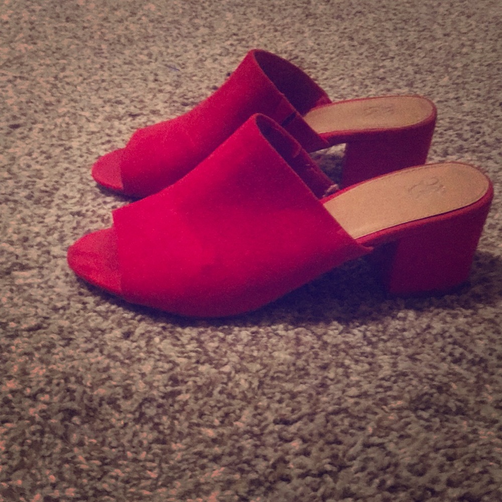 Open toe mules